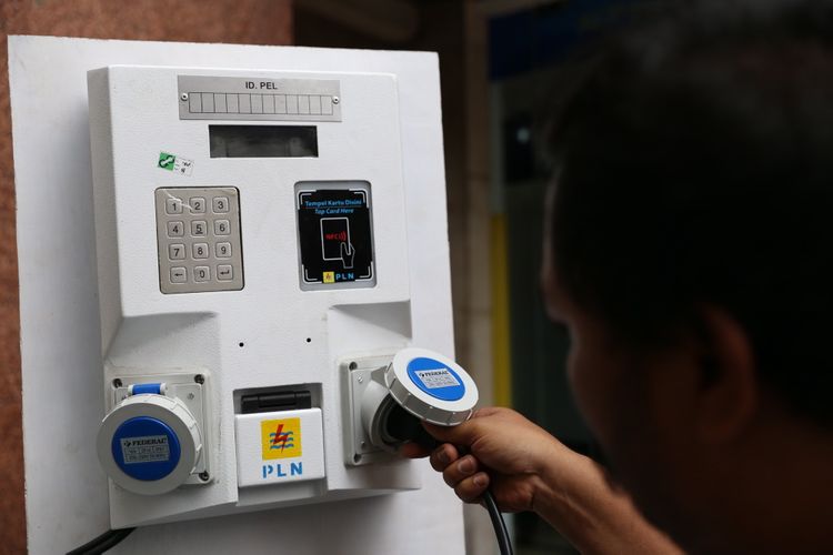 sepeda motor listrik, Hanggoro Ananta, Infrastruktur Motor Listrik Jauh Tertinggal dari Mobil Listrik