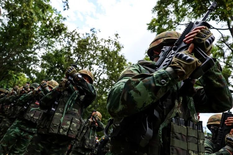 Thailand, Kamboja, thailand, perang Thailand Kamboja, perang thailand dan kamboja, perbandingan kekuatan militer thailand kamboja, Perang Thailand Kamboja, Siapa Pemilik Kekuatan Militer Terkuat?, 1. Anggaran pertahanan, 2. Angkatan darat, 3. Angkatan udara, 4. Angkatan laut