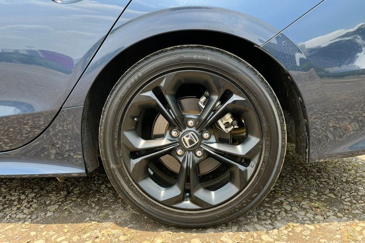 test drive, honda civic rs, fitur, Civic RS e:HEV, Honda Civic RS HEV, Bahas Fitur Honda Civic RS e:HEV, Lengkap tapi Masih Ada yang Kurang