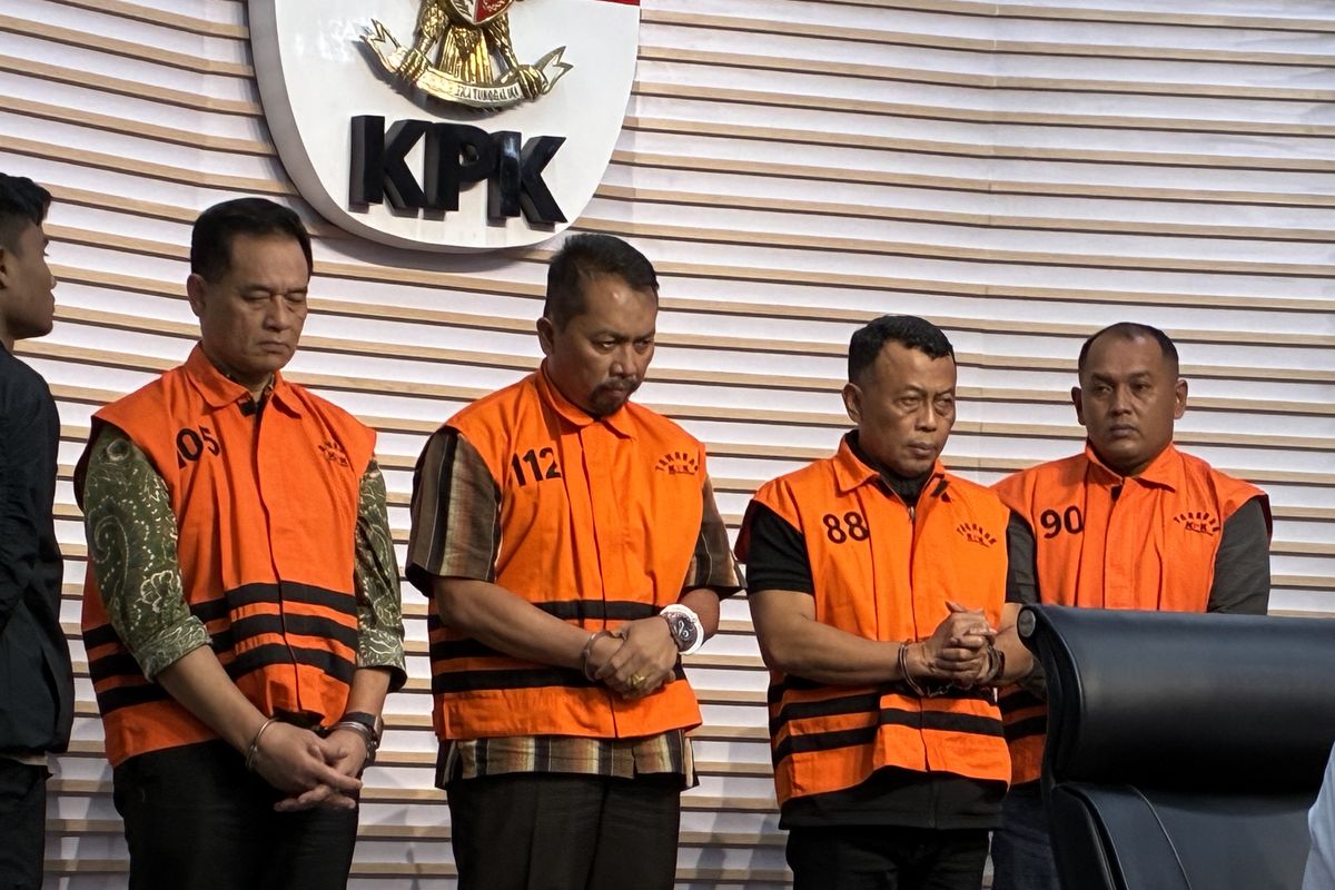 Ponorogo, Bupati Ponorogo, Sugiri Sancoko, bupati ponorogo, ponorogo, ott bupati ponorogo, sugiri sancoko bupati ponorogo, sugiri sancoko ott, Sugiri Sancoko kena kasus apa, bupati ponorogi sugiri, sugiri jadi tersangka kpk, bupati ponorogo digugat, bupati ponorogo digugat anak buah, Usai Terjerat OTT KPK, Bupati Ponorogo Nonaktif Kini Digugat Rp 1 Miliar oleh Mantan Pejabat DLH, Minta Dikembalikan ke Jabatan Asal, Sidang Digelar di PN Ponorogo, Majelis Buka Ruang Mediasi, Tersandung OTT KPK: Suap Jabatan hingga Fee Proyek RSUD, OTT Berawal dari Permintaan Uang Rp 1,5 Miliar