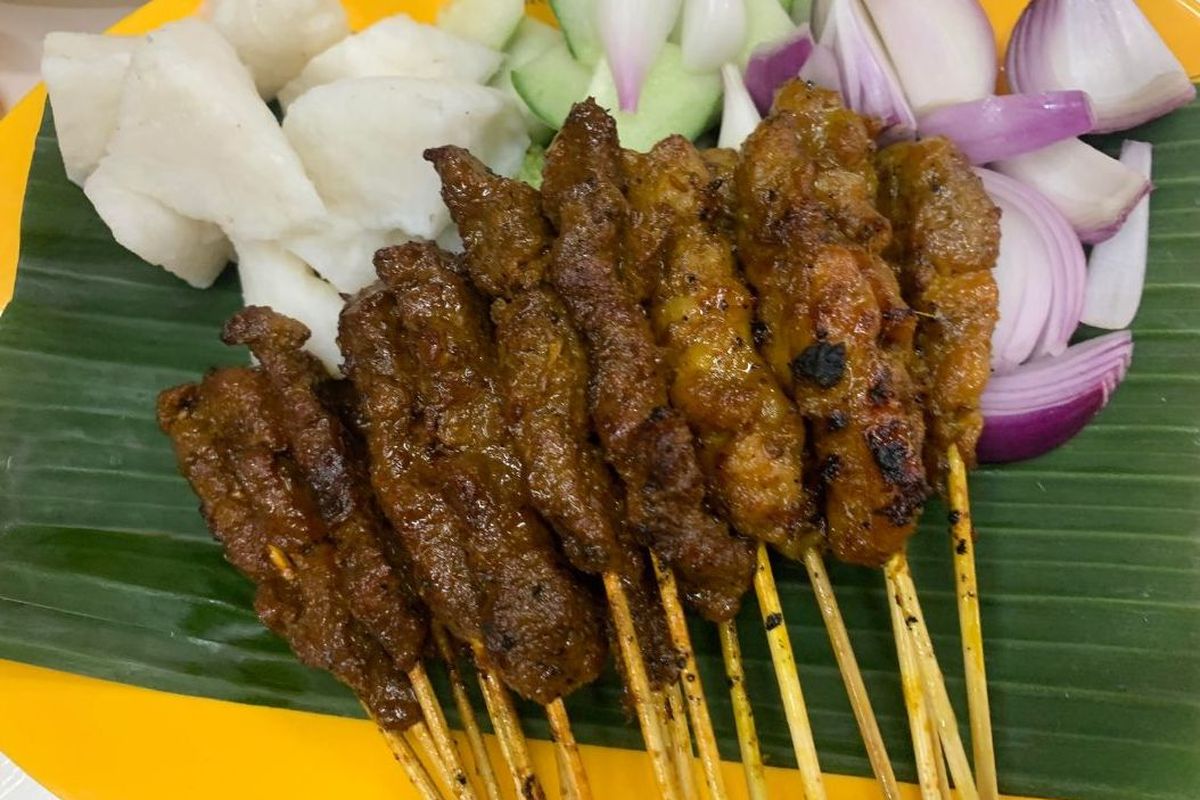 sate kambing, Idul Adha, daging kambing, Daging kambing, idul adha, Sate Kambing, bumbu sate kambing sebelum dibakar, resep bumbu marinasi sate kambing, sate kambing Idul Adha, Resep Bumbu Marinasi Sate Kambing, Cocok untuk Idul Adha, Bahan-bahan, Bumbu marinasi yang dihaluskan, Bahan sambal kecap, Siapkan bumbu marinasi, Siapkan sate kambing, Siapkan sambal kecap