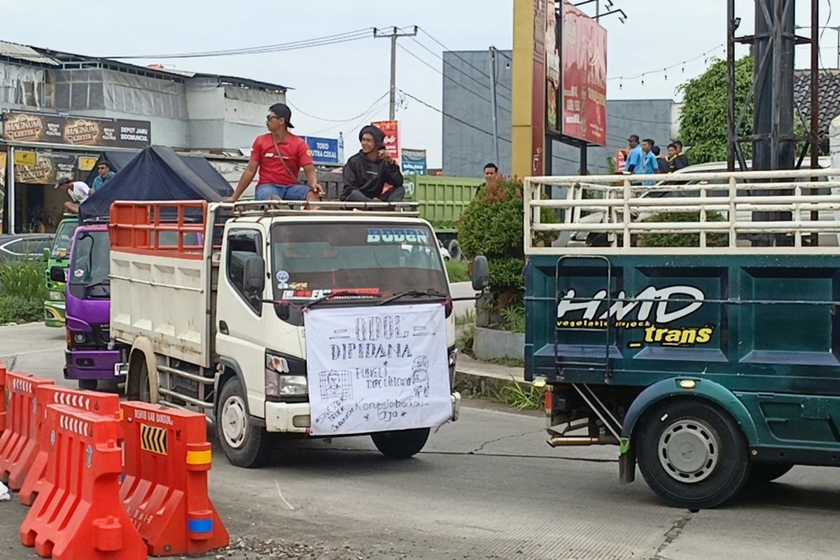 RUU ODOL, Demo sopir truk, sopir truk demo, demo tolak aturan ODOL, Tolak RUU ODOL, Ribuan Sopir Truk Demo Serentak dan Lumpuhkan Tol Soroja