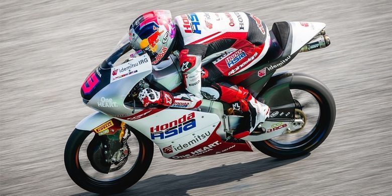 Alvaro Carpe, Honda Team Asia, Veda Ega Pratama, Red Bull KTM, Maximo Quiles, Marco Morelli, Respons Alvaro Carpe Usai Duel Sengit Lawan Veda Ega Pratama di Moto3 Brasil 2026