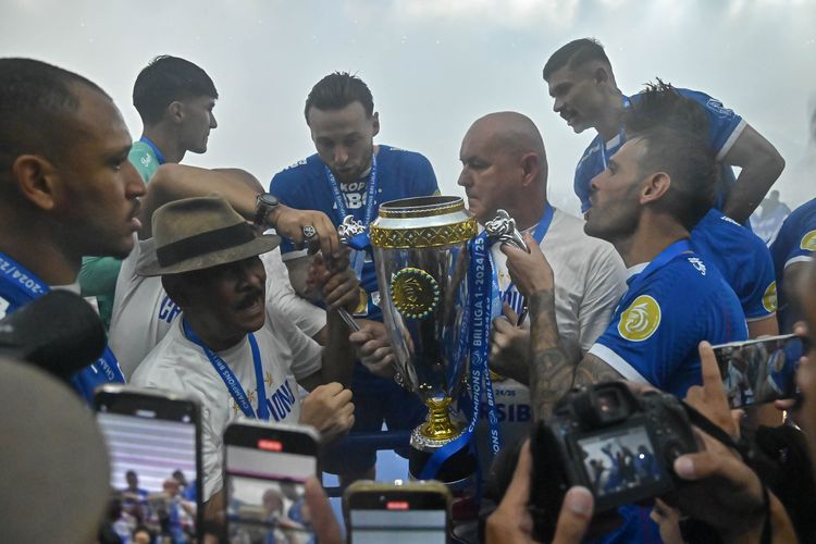 Bojan Hodak, Persib, Super League 2025-2026, AFC Champions League Two, Persija, Makna 100 Laga Bojan Hodak Bersama Persib