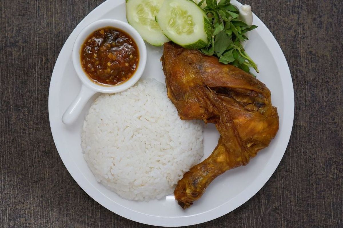 Ayam goreng, ayam goreng, bumbu ayam goreng, resep ayam goreng, bumbu marinasi ayam goreng, ayam goreng tidak bau amis, Bumbu Marinasi Ayam Goreng Agar Tidak Bau Amis, Pakai 6 Bahan Ini