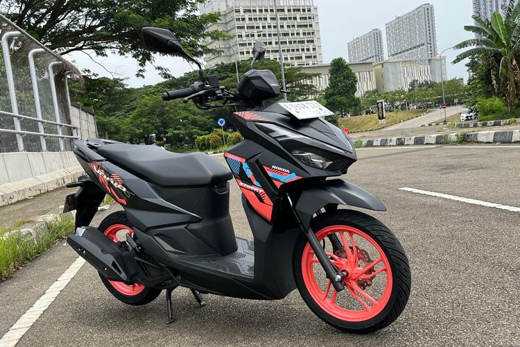 lampu sein, tilang, Lajur Kanan, Jalan Tol, Honda, Vario 125 Street, Puncak, Ganjil Genap, Nataru, Motor Listrik, Bus di Lajur Kanan, Puncak Bebas Ganjil Genap