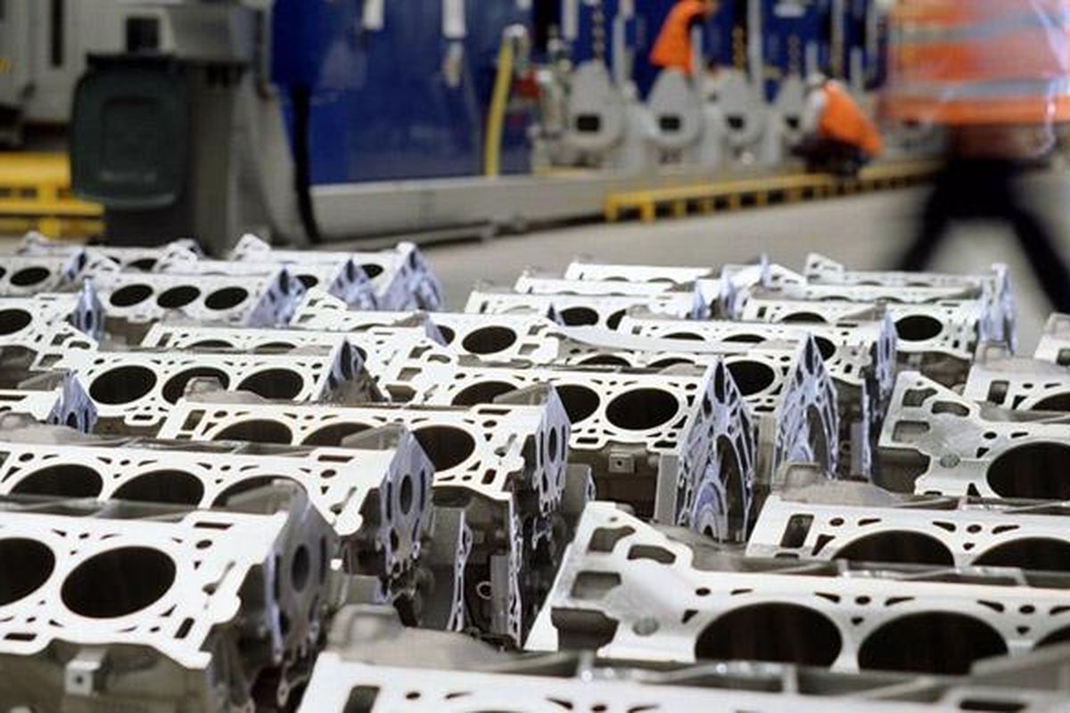 industri otomotif, kendaraan bermotor, UMKM, otomotif, DPR Nilai Rantai Pasok Otomotif Layak Dapat Insentif