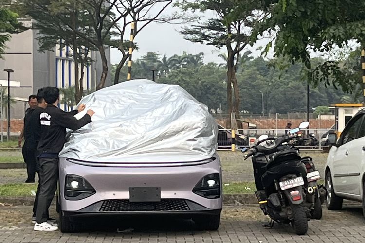 GIIAS 2025, Xpeng G6, Xpeng X9, mobil listrik, GIIAS 2025: Xpeng Tampilkan Mobil Listrik G6 dan X9