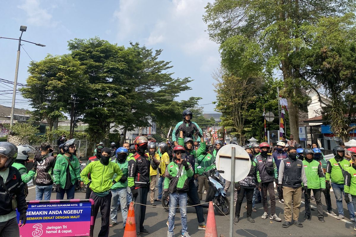 Hari Perhubungan Nasional, Garda Indonesia, demonstrasi ojek online, kebijakan transportasi, 2.000 Ojol Demo Hari Ini, Aksi Berlangsung di Kemenhub dan DPR