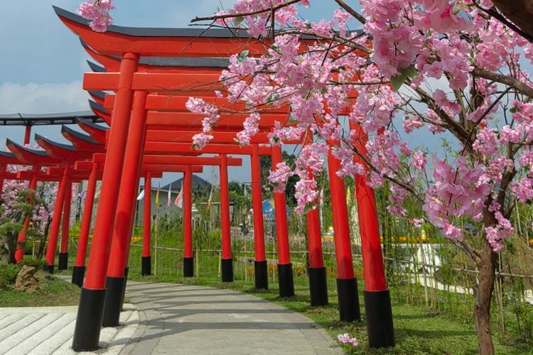 Tempat wisata ramah anak di Bandung, tempat wisata ramah anak di Bandung, tempat wisata di Bandung, tempat wisata ramah anak di bandung, tempat wisata di bandung untuk anak, tempat wisata di bandung yang lagi hits, rekreasi di bandung lembang, 10 Wisata Ramah Anak di Bandung, Pas untuk Libur Panjang Idul Adha, 1. Farmhouse Susu Lembang, 2. Orchid Forest Cikole, 3. Panghegar Waterboom, 4. Floating Market Lembang, 5. Jendela Alam, 6. Dusun Bambu, 7. Trans Studio Bandung, 8. Dago Dreampark, 9. Minimania Lembang, 10. Museum Geologi Bandung