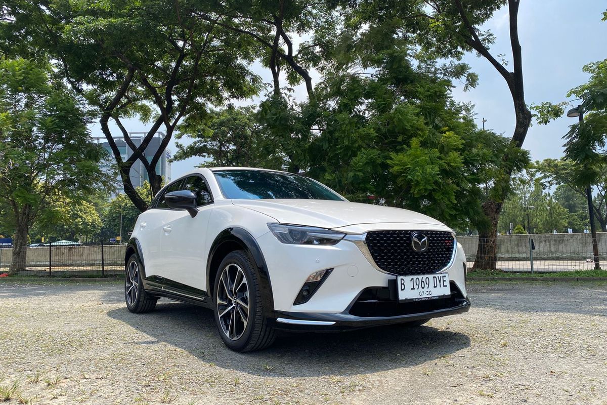 SUV ringkas, GIIAS 2025, PT Eurokars Motor Indonesia, Mazda CX-3 Kuro, Desain Menawan Mazda CX-3 Kuro, PT Eurokars Motor Indonesia Luncurkan Mazda CX-3 Kuro di GIIAS 2025, Dimensi dan Desain yang Menggoda, Fitur Pencahayaan dan Penambahan Estetika, Performa yang Ditingkatkan, Tampilan Belakang yang Sporty