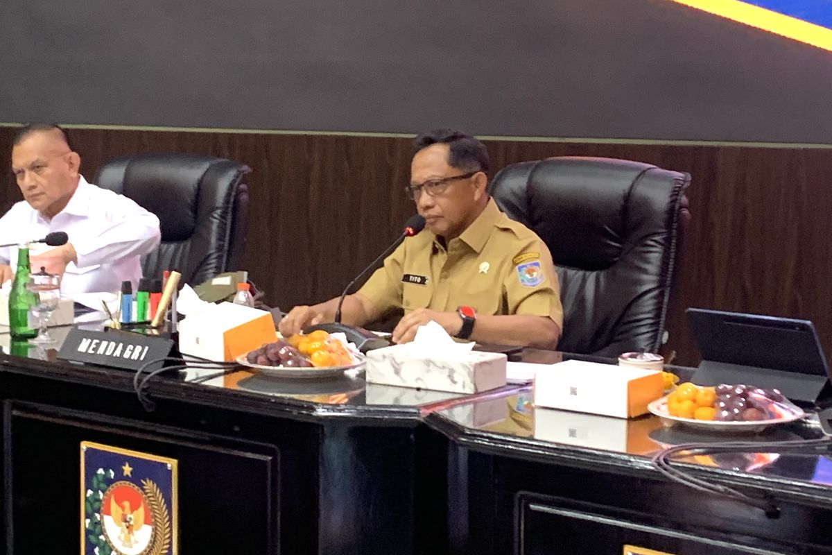 kayu gelondongan, Kompas.com, sumut, Tito Karnavian, Mendagri, KOMPAS.com, Banjir Sumut, Mendagri Tito Akan Selidiki Asal Kayu Gelondongan di Banjir Sumut