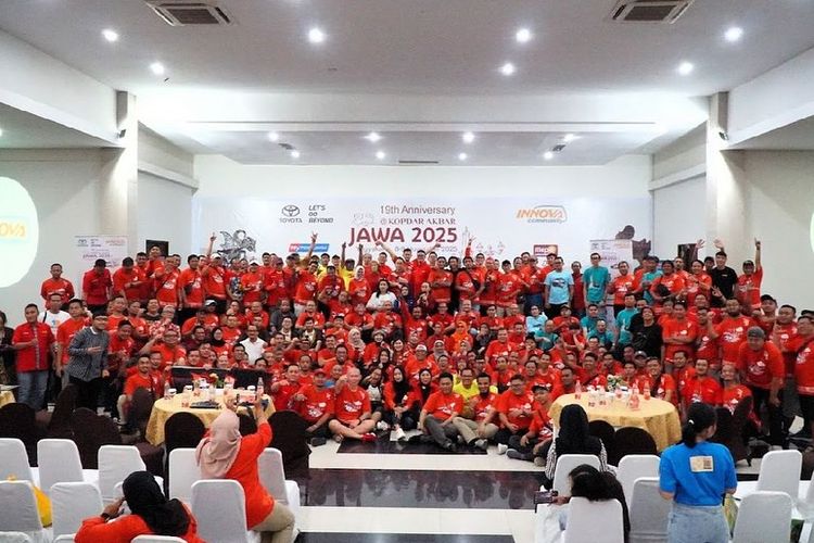 Toyota, Innova, Zenix, Zenix Hybrid, Toyota Kijang Innova, innova, zenix hybrid, Innova Community Ultah Ke-19, Lomba Adu Irit Tembus 26,5 Km/Liter