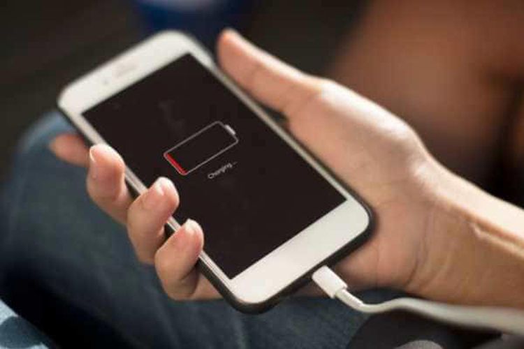 Airplane Mode, charger, Benarkah Airplane Mode Bikin HP Lebih Cepat Terisi Saat Dicas?