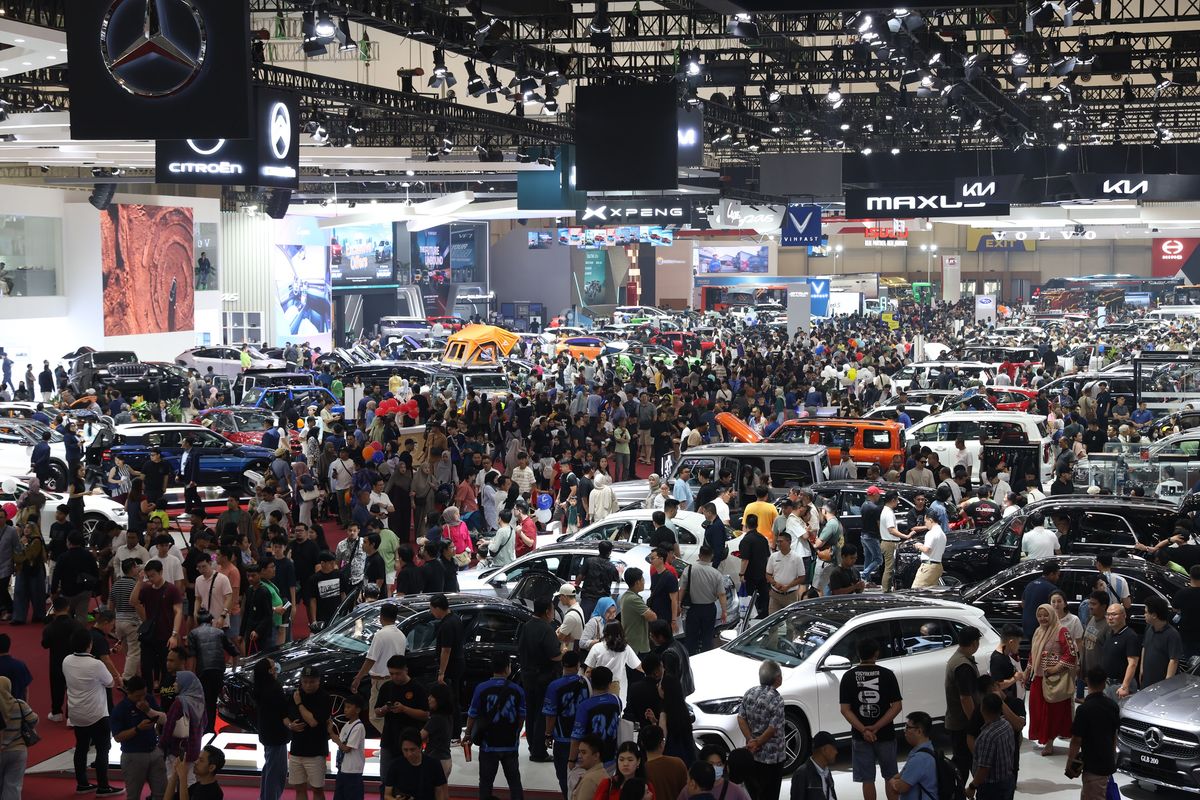 PAsar otomotif ASEAN, pajak kendaraan, penjualan mobil Indonesia, Kukuh Kumara, Tren Penjualan Mobil Malaysia Melesat, Apa Pengaruhnya ke Indonesia?, Indonesia Masih Memimpin Pasar Otomotif ASEAN Meski Malaysia Tumbuh Agresif, Tren Pertumbuhan Penjualan Mobil Malaysia Perlu Dicermati, Kebijakan Perpajakan Menjadi Sorotan Utama, Kurangnya Riset dan Pengembangan Jadi Kendala, Data Resmi Masih Mendukung Indonesia, Tantangan Daya Beli Masyarakat