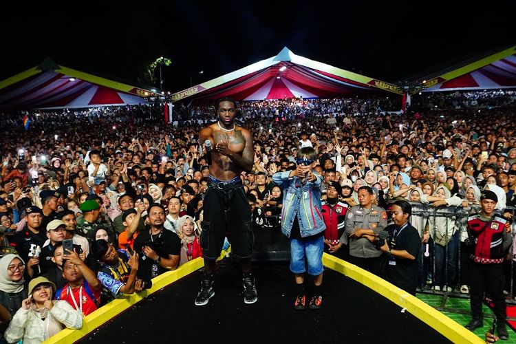 Riau, Kuansing, Festival Pacu Jalur 2025, Rapper Melly Mike, Rapper Melly Mike Jatuh Hati dengan Keramahan Warga Kuantan Singingi
