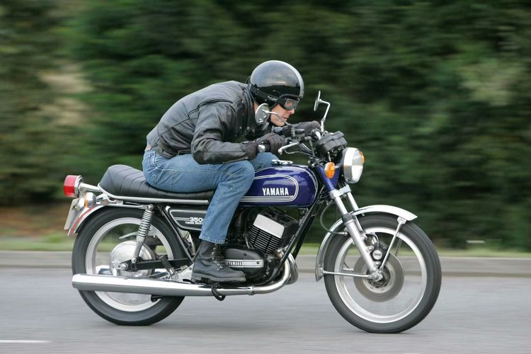 RD350, Yamaha, yamaha, motor legendaris, Yamaha RD350, Motor Legendaris Yamaha RD350: 2 Tak dan 2 Silinder