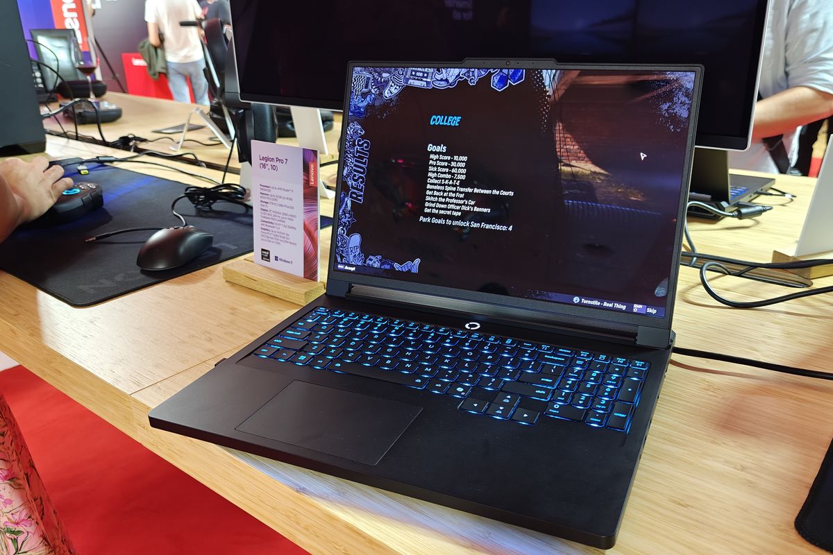 Lenovo, Lenovo Legion Pro 7, AMD Ryzen 9000 HX, Laptop Gaming Lenovo Legion Pro 7 Meluncur, Kini dengan Prosesor Ryzen 9000 HX