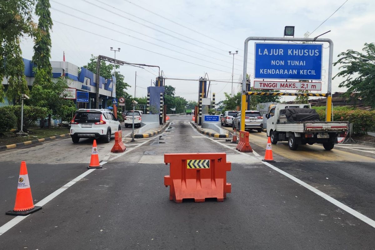 truk tronton, Jawa Timur, Gerbang Tol Banyu Urip, Tol Banyu Urip, Surabaya Gempol, Gerbang Tol Banyu Urip Surabaya–Gempol Kembali Dibuka Usai Ditabrak Truk Tronton