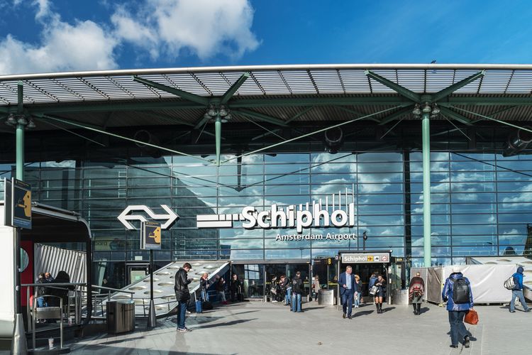 bahan bakar jet, maskapai penerbangan, Bandara Schiphol Amsterdam, Bandara Schiphol, Bandara Schiphol Amsterdam Beri Diskon 10 Persen untuk Maskapai, Atasi Harga Bahan Bakar Mahal?