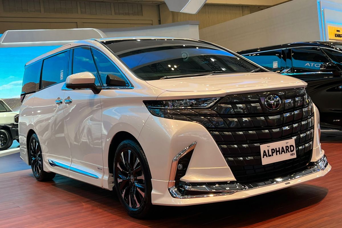 kredit mobil, tunjangan anggota DPR, kredit mobil listrik, tunjangan kredit mobil, tunjangan kredit anggota dpr, Anggota DPR Dapat Fasilitas Kredit Mobil Rp 70 Juta per Bulan: Nyicil Mobil Mewah Setahun Lunas, Dengan Fasilitas Ini Anggota DPR Bisa Memilih Mobil Apa yang Mau Dibeli, Contoh Mobil yang Bisa Dibeli, Punya Opsi Beli Mobil Premium, Opsi Mobil Listrik Premium, Dalam Satu Tahun Kredit Bisa Lunas