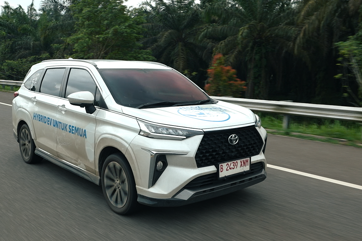 Toyota, Veloz Hybrid, mobil, Total SPK Veloz Hybrid di Auto2000 Tembus 2.000 Unit