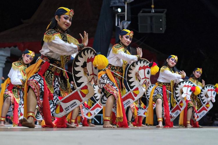 Waisak 2025, Taman Mini, TMII, libur Waisak 2025, Libur Waisak 2025, Reog Ponorogo, reog ponorogo, taman mini, long weekend Waisak 2025, Libur Waisak 2025 di Taman Mini, Ada Atraksi Reog Ponorogo, Cek Harga Tiketnya