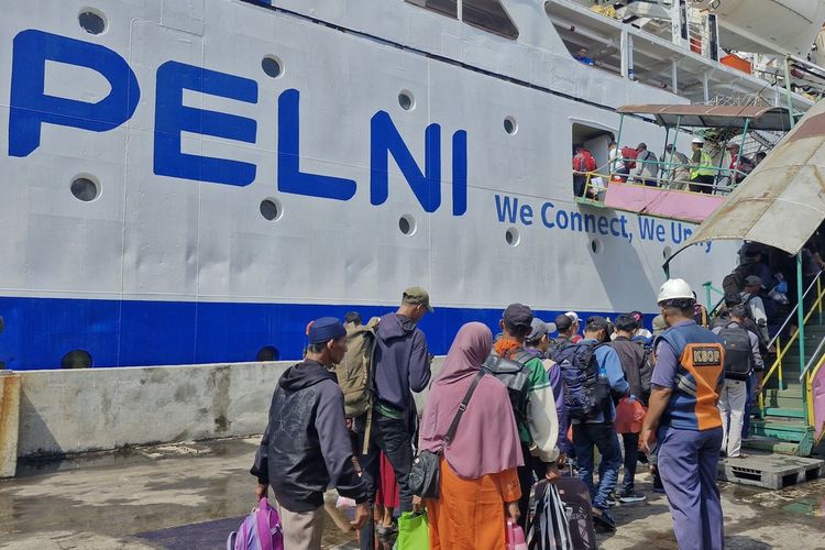 jadwal kapal Pelni, Jadwal Kapal Pelni Jakarta-Makassar Januari 2026, Diskon Tiket Terbatas, Diskon tiket 20 persen, Jadwal kapal Pelni rute Jakarta-Makassar, Cara memesan tiket kapal Pelni secara online, Diskon tiket kapal Pelni terbatas