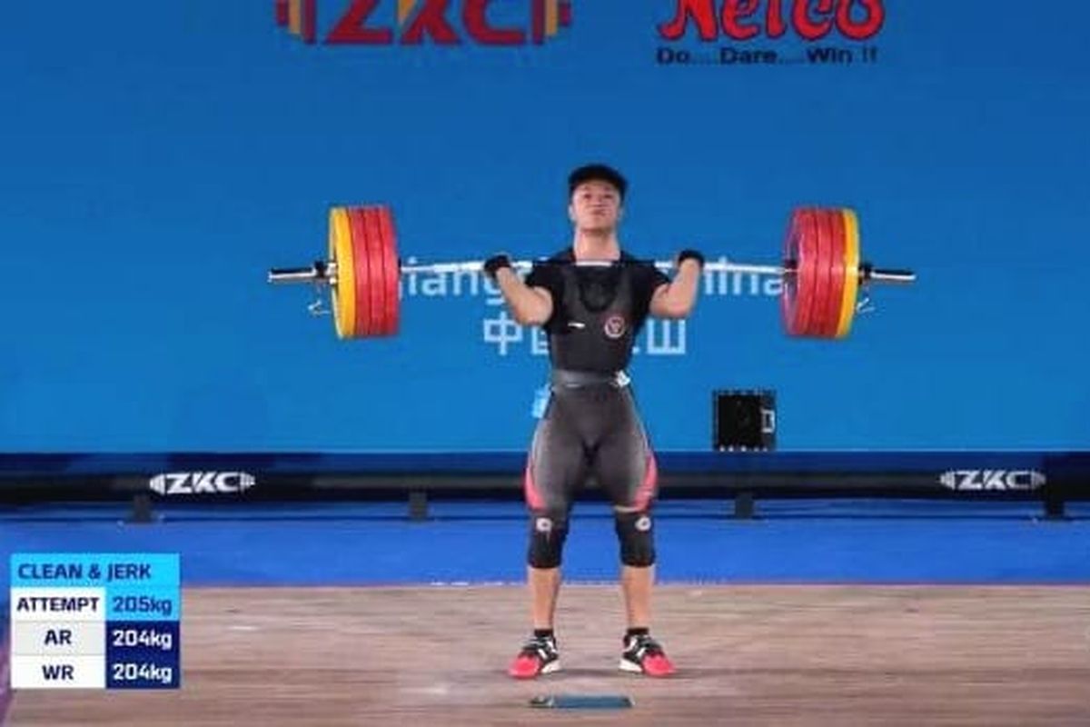 Rahmat Erwin Abdullah, Angkat Besi, Kejuaraan Angkat Besi Asia 2025, angkat besi, kejuaraan angkat besi asia 2025, asian weightlifting championships 2025, Rahmat Erwin Abdullah Raih 3 Emas dan Rekor Dunia di Kejuaraan Angkat Besi Asia 2025