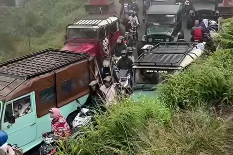 sepeda motor, Bromo, motor matik, jalur Bromo, sepeda motor matik cvt, Benarkah Motor Matik Rentan Rem Blong di Jalur Ekstrem?