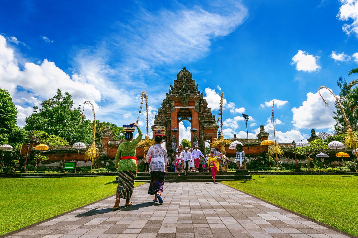 Bali, Galungan, Hari Raya Galungan, penjor, Penjor, Hari Raya Galungan di Bali, Ada Tradisi Penjor yang Memukau Wisatawan