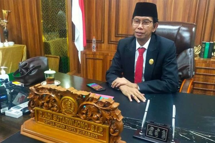 Surabaya, Adi Sutarwijono, Jawa Timur, Ketua DPRD Surabaya, Profil dan Perjalanan Karier Ketua DPRD Surabaya Adi Sutarwijono