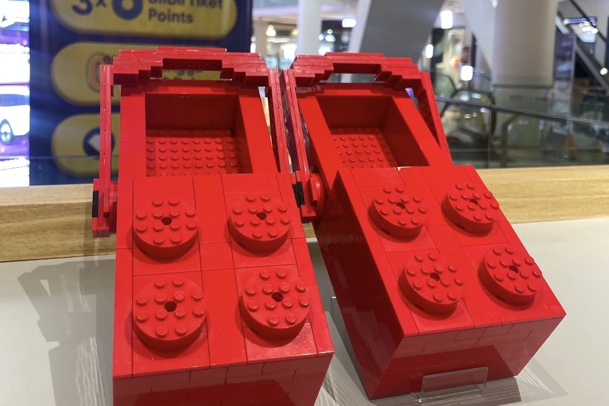 kolaborasi, Lego, Crocs, Crocs x Lego, Crocs dan Lego Gandeng Komunitas Kreasikan Replika Crocs Lego