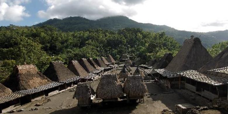 Desa, Wisata Indonesia, 5 Desa Wisata Tertinggi di Indonesia dengan Lanskap Pemandangan Indah, 1. Desa Sembungan, Wonosobo, 2. Desa Ranupani, Lumajang, 3. Kampung Bena Inerie, Nusa Tenggara Timur, 4. Desa Argosari, Lumajang, 5. Desa Wisata Wae Rebo, Flores