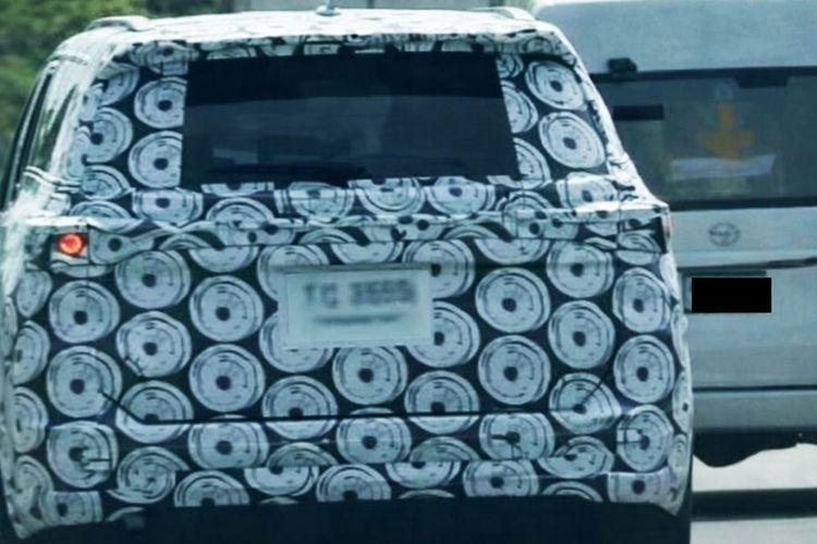 uji jalan, kamuflase, spyshot, Toyota Fortuner Terbaru Tertangkap Sedang Uji Jalan di Thailand