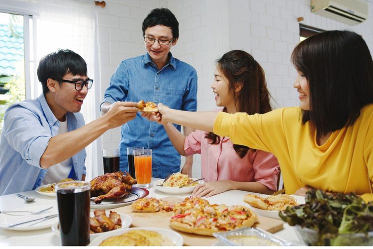 zodiak gemini, zodiak sagitarius, zodiak pembawa kebahagiaan, zodiak yang menebar bahagia, zodiak yang bisa mencairkan suasana, 4 Zodiak yang Bisa Mencairkan Suasana, Ada Gemini