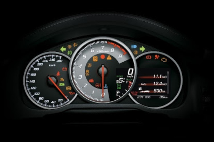 Otospector, manipulasi odometer, mobil bekas, Waspada Manipulasi Odometer Mobil Bekas: Sulit Dibuktikan?