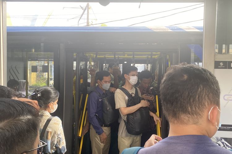 Transjakarta, Hindari Macet Akhir Pekan Ini, Catat Rute Transjakarta Menuju GBK