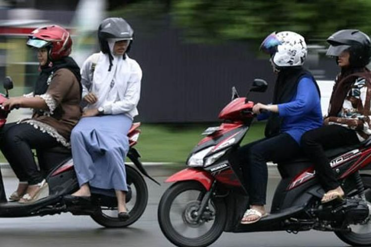 jambret, Amizar Maas, Safety Riding, safety riding, keselamatan berkendara, Risiko Jambret Saat Naik Motor: Waspadai HP