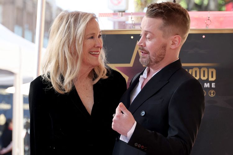 Home Alone, Macaulay Culkin, Sosok, Tetap memanggil “mama” hingga dewasa, Hadir di momen penting hidup Culkin, Kekaguman sejak awal karier, Kabar wafat Catherine O’Hara