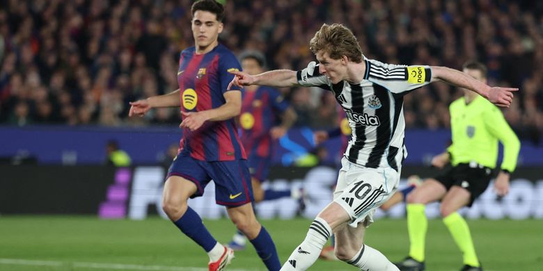 Newcastle United, Anthony Gordon, Barcelona, Puji Hansi Flick, Anthony Gordon Sebut Gaya Bermainnya Mirip Raphinha