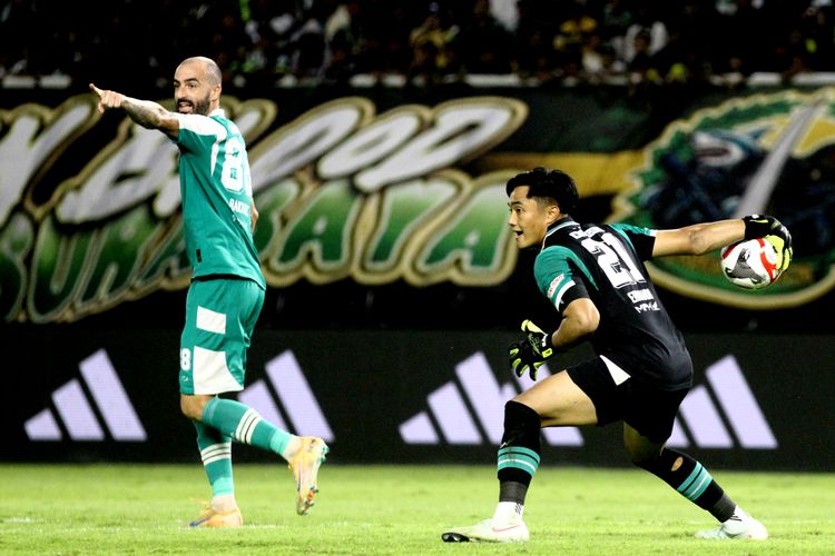Ernando Ari, penjaga gawang Timnas Indonesia, Liga 1, Kata-kata Ernando Ari Usai Capai 100 Penampilan Bersama Persebaya