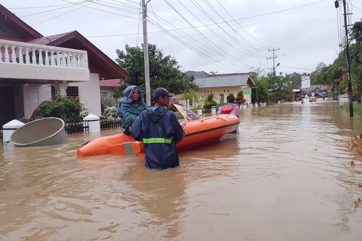 Solok, Sumatera Barat, banjir solok, banjir kota solok, banjir kota solok hari ini, update banjir solok, banjir bandang di solok selatan, solok diterjang banjir, Banjir Meluas di Kota Solok Sumbar: 3.362 Warga Terdampak dan 224 Rumah Terendam