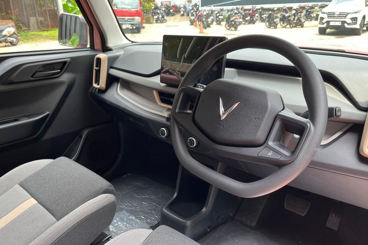 pengalaman pengguna, mobil listrik, VinFast VF3, Nico Hartono, Curhat Pemilik Vinfast VF3 Setelah 3 Bulan Pemakaian, Mobil Listrik Vinfast VF3: Pengalaman Harian Nico Hartono, Kenyamanan Berkendara dengan Vinfast VF3, Kelemahan pada Pengisian Daya dan Fitur Lainnya, Pelayanan Servis dan Kesimpulan, Plus dan Minus Vinfast VF3