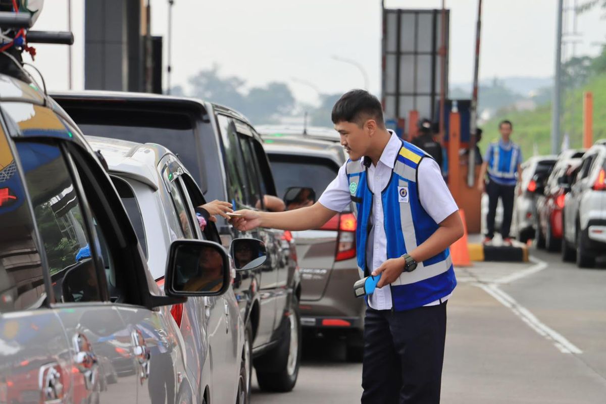 Natal dan Tahun Baru, arus lalu lintas, Arus Nataru 2025/2026, 2,48 Juta Kendaraan Tinggalkan Jabodetabek