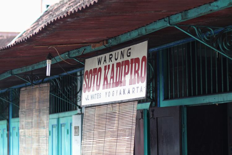 restoran, 8 Restoran Tradisional Terbaik di Indonesia yang Mendunia versi TasteAtlas, 1. Dapur Bali Mula (Les, Bali) – Rating 4.9, 2. Raf Babi Krispi (Denpasar, Bali) – Rating 4.9, 3. Warung Rama (Ubud, Bali) – Rating 4.9, 4. 1945 Restaurant (Jakarta) – Rating 4.7, 5. Warung Mak Beng (Sanur, Bali) – Rating 4.6, 6. Warung Mek Juwel Nasi Campur Ayam (Sayan, Bali) – Rating 4.6, 7. Lapo Marpadotbe (Jakarta) – Rating 4.6, 8. Soto Kadipiro (Bantul, Yogyakarta) – Rating 4.5