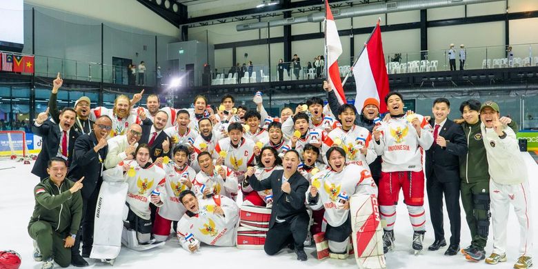 SEA Games, SEA Games 2025, bendera, Indonesia, Ice Skating, Kierana Alexandra Laut, Kierana Alexandra Bangga Bawa Bendera Indonesia di Acara Penutupan SEA Games 2025