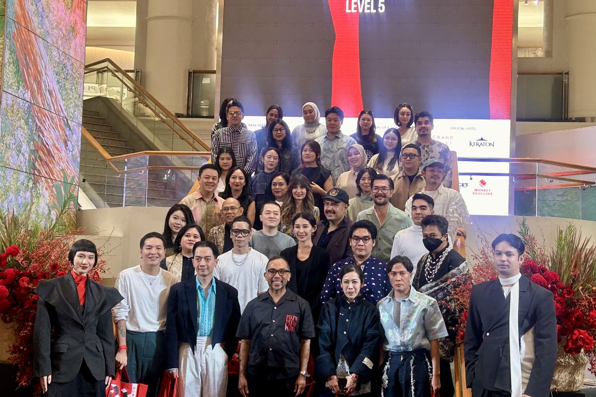 Plaza Indonesia, Plaza Indonesia Fashion Week, fashion show jakarta, Plaza Indonesia Fashion Week 2025, tema Plaza Indonesia Fashion Week 2025, fashion show jakarta 2025, Plaza Indonesia Fashion Week 2025 Hadirkan 35 Show Eksklusif Karya Desainer Indonesia, Perayaan besar 35 tahun Plaza Indonesia, 100 persen brand lokal di panggung utama, Kurasi ketat, hanya 35 show terpilih, PIFW 2025 diharapkan jadi wadah brand, desainer, dan pencinta fashion, Ruang kolaborasi dan inspirasi gaya hidup