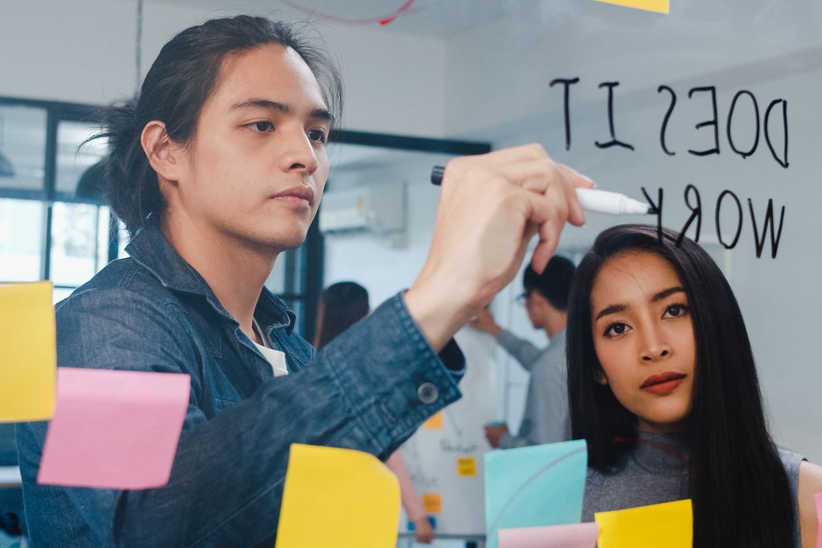 Orang Ber-IQ Tinggi Tak Suka Ribut Soal Hal Sepele, Ini 11 Contohnya, 1. Perbedaan opini yang subjektif, 2. Kesalahan kecil orang lain, 3. Drama di media sosial, 4. Gangguan kecil sehari-hari, 5. Keinginan untuk selalu benar, 6. Rumor atau gosip, 7. Pelanggaran aturan kecil, 8. Sikap orang lain yang sedikit tidak ramah, 9. Balasan pesan yang terlambat, 10. Disela saat berbicara, 11. Perubahan rencana mendadak
