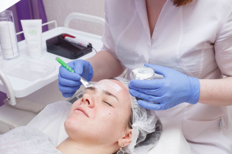 tips kecantikan, perawatan kulit, BPOM, Klinik kecantikan, badan pengawas obat dan makanan, cara memilih klinik kecantikan, cara memilih klinik kecantikan yang aman, klinik kecantikan yang aman, Cara Memilih Klinik Kecantikan yang Aman untuk Pemula Menurut Ahli
